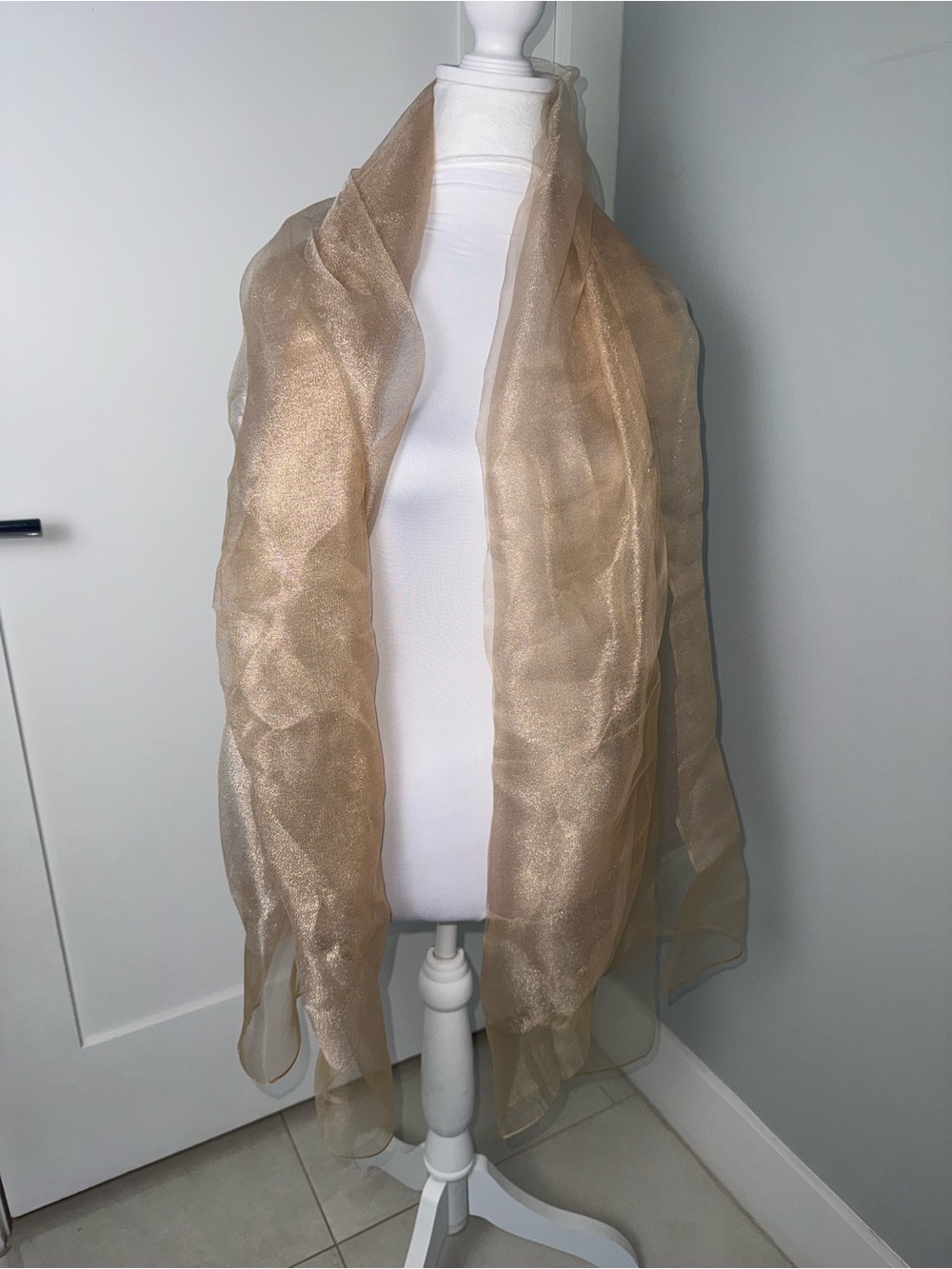 SAACHI Glitter Dress Scarf in Corn Silk/OS - Picture 5 of 11